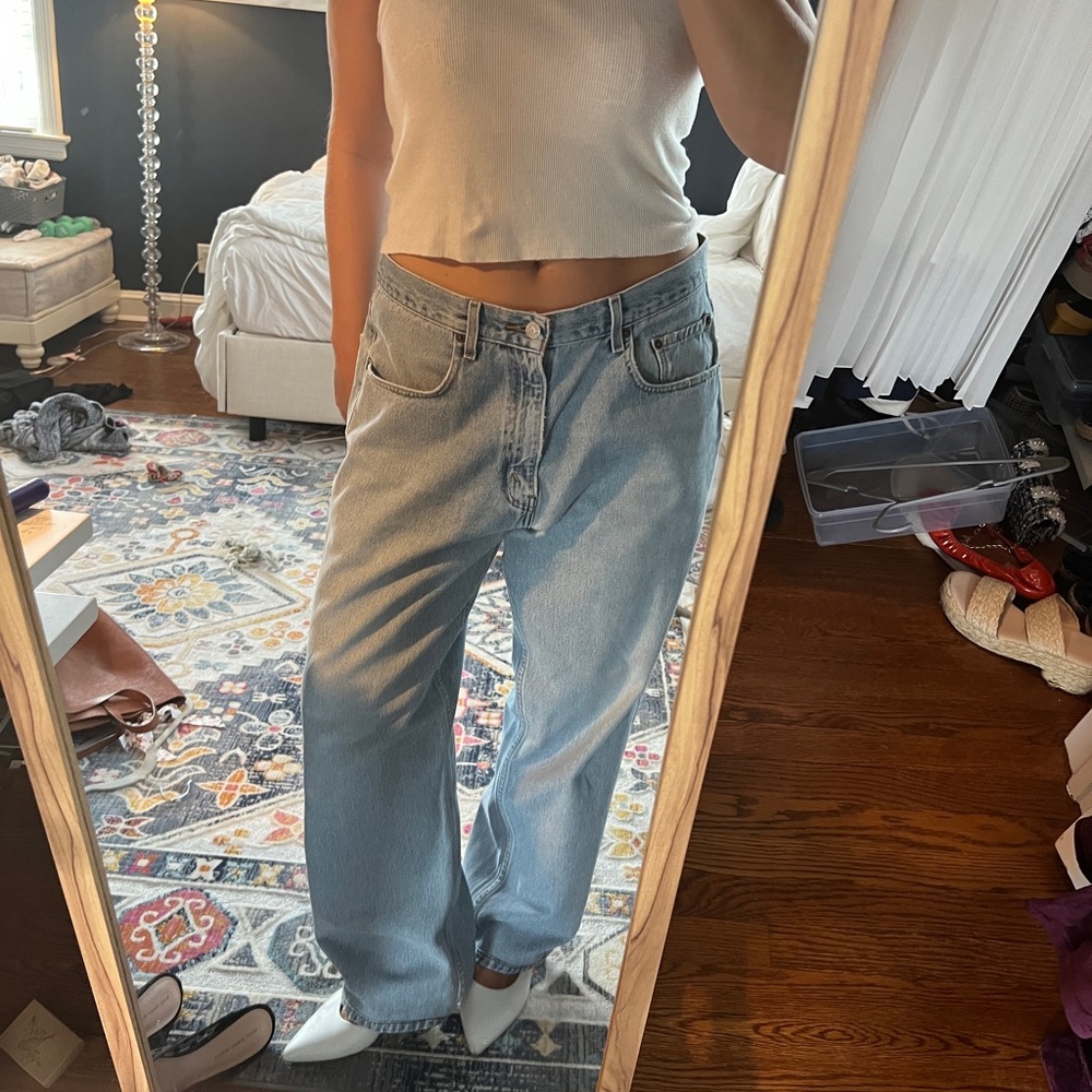 Baggy low rise vintage feel Levi’s